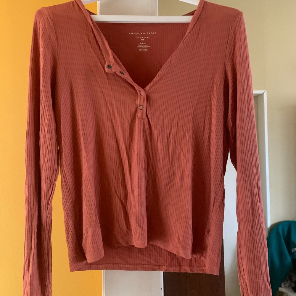 AE 🦅 Pumpkin Spice Ribbed Long Sleeve/ Buttons